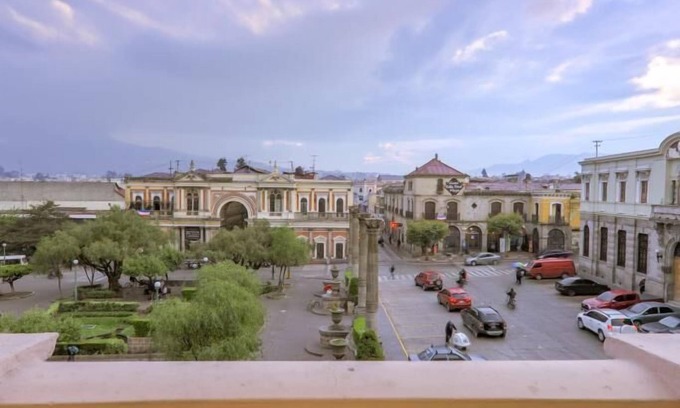 Quetzaltenango Hotel | Central Park Jr. Suites