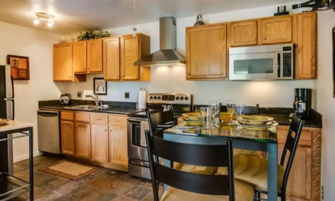 Glenwood Grove - North Iris Condo | Central, Remodeled, 2-Bdrm Suite Retreat!