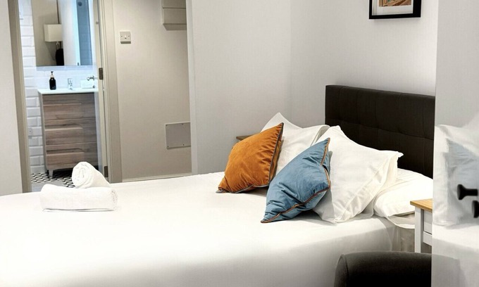 Gibraltar Condo | Central Studio in Heritage Award Winning Building