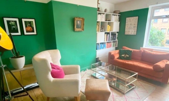 Morningside House | Central, stylish 2 bed house- Morningside Edinburgh with big garden