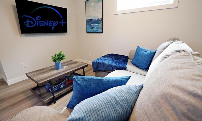 North Central Edmonton House | Central Suite King Beds,Long Stays,Disney+