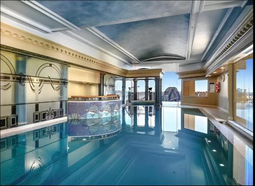 The Rocks Apartment | Central Sydney Apartment with Pool, Sauna & Gym