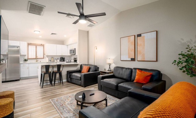 Avondale House | Central Tucson Remodeled Townhome