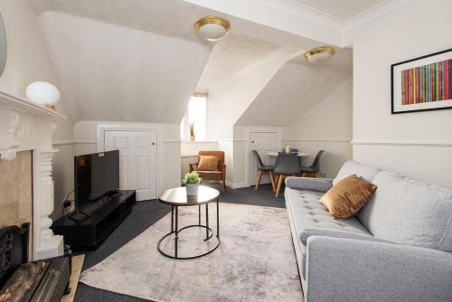 Washington Apartment | Central Washington Apartment