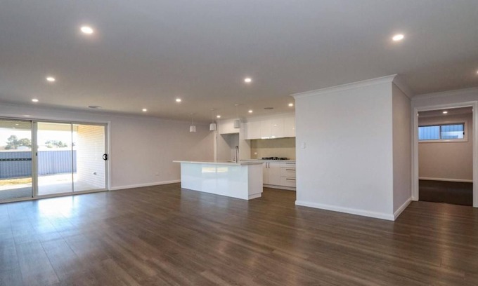 Kelso House | Central West. It is in a quiet culdesac and only 4 years old