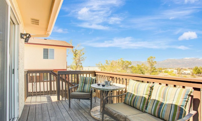 Cimarron Hills Apartment | Centrally Located with 180° Mountain Range Views