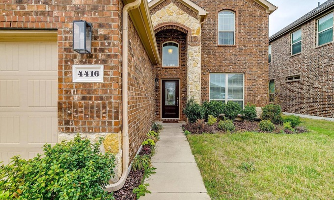 Frisco House | Centrally located and cozy 4 bedroom house - charm meets convenience