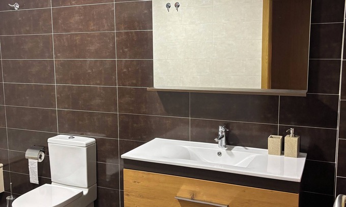 Sarria Apartment | Centrally located apartment in Sarria