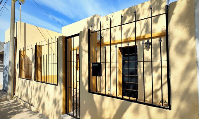 Gualeguaychu House | Centrally located house : Patio, Grill and Garage