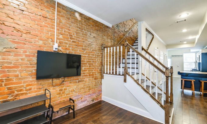 Trinidad House | Centrally Located DC Row House Near Restaurants!