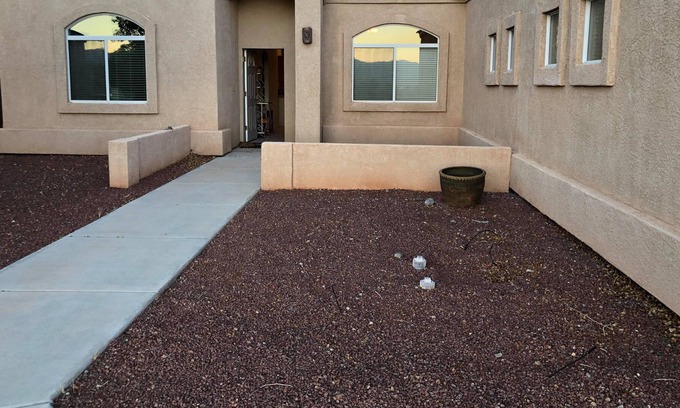 Fort Mohave House | Centrally Located Family Retreat | Backyard+Pkg