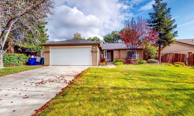 Quail Ridge House | Centrally Located - Grill & Dual-Sided Fireplace