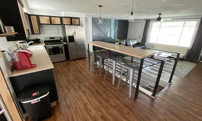 Midvale House | Centrally located home with 2 car garage