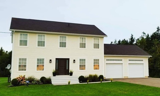 Lot 16 House | Centrally located, Modern Home, New Mattresses 2020