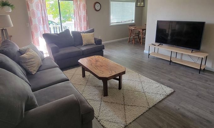 Idaho Falls Apartment | Centrally located newly renovated apartment