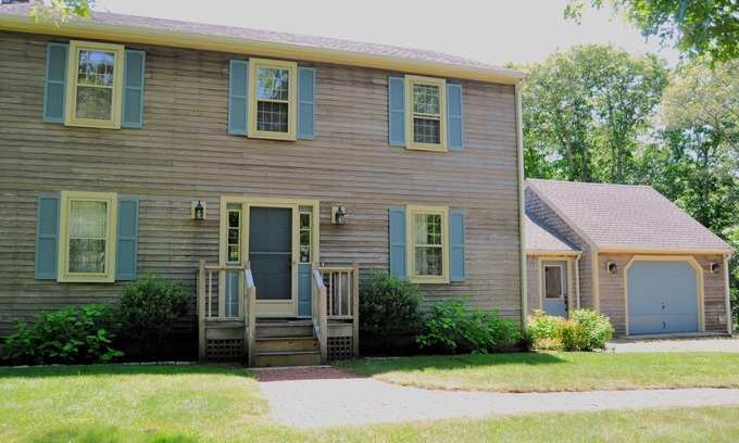 Lagoon Heights House | Centrally located Oak Bluffs property next to Bike Path