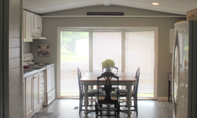 Jefferson County House | Centrally located, quaint and private home