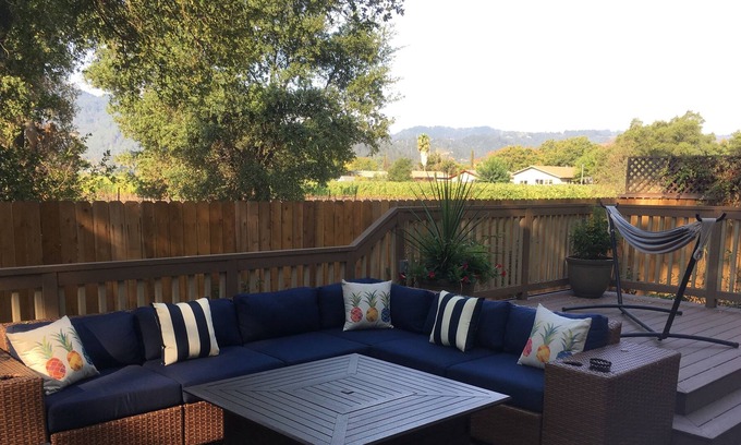 St. Helena House | Centrally located St. Helena retreat - 10 minute walk to wineries and downtown!