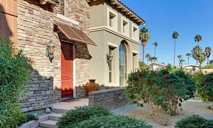 Palm Desert House | Centrally Located Tuscan-Style Townhome with Pools/Spas