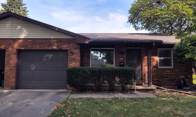 Urbana Condo | Centrally located to all things Champaign-Urbana!