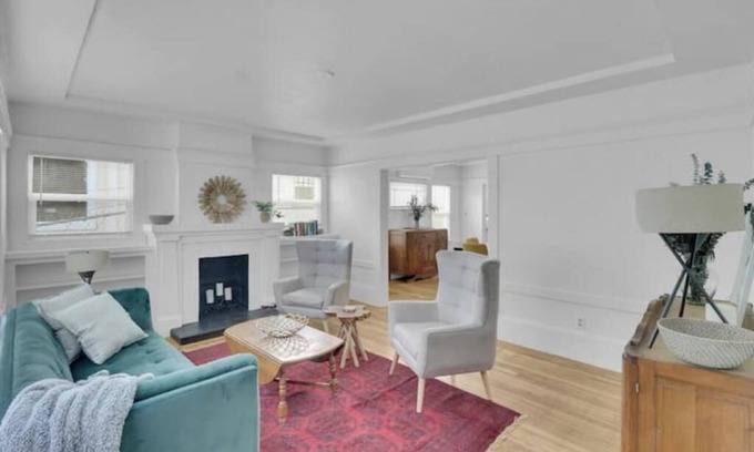 Longfellow Apartment | Centrally located W/D in unit, full kitchennn