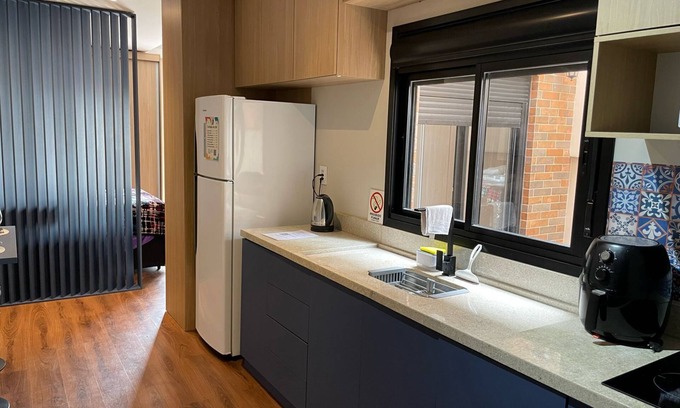 Bage Apartment | Centrally Planned Studio with Air Conditioning | Sleeps 3 + PET | Cable TV