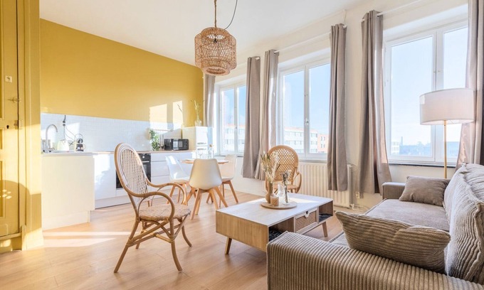 Tourcoing Apartment | Centre Equipped apartment, metro at 50m