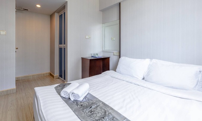 Geylang House | Centre of attraction, famous food & fruit! 14, 501