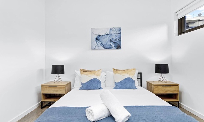 Newtown Apartment | Centre of Newtown 2 Bed Apartment
