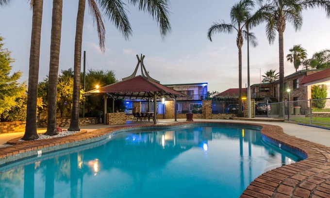Warwick Hotel | Centrepoint Midcity Motor Inn
