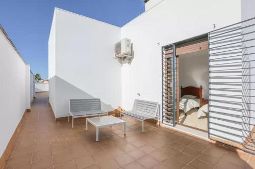 Dos Hermanas Apartment | Centro, Atico 2 dormitorios con terraza