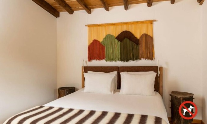 Lousa House | Cerdeira - Home for Creativity