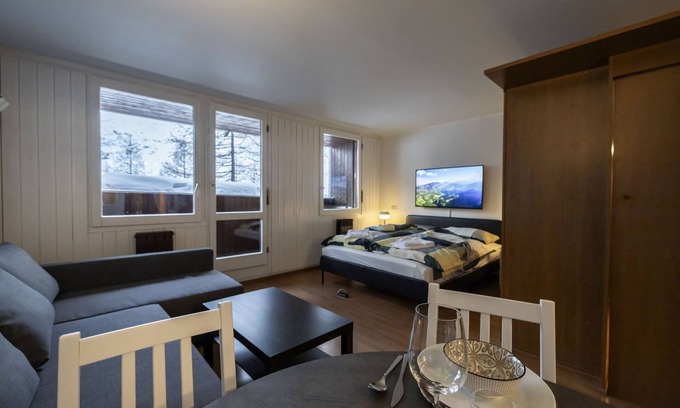 Cervinia Apartment | Cervinia - Ski in Ski out apartment, mountain views, Smart tv & Wifi, Erza Unonn