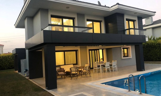 Altınyunus Mahallesi Villa | Çeşme Dalyan Luxury House with private pool