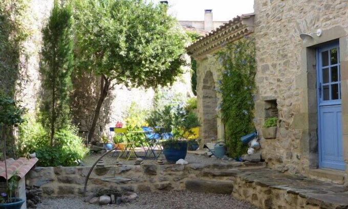 Cesseras House | CESSERAS VILLAGE HOUSE "LE PORTAL BLEU"