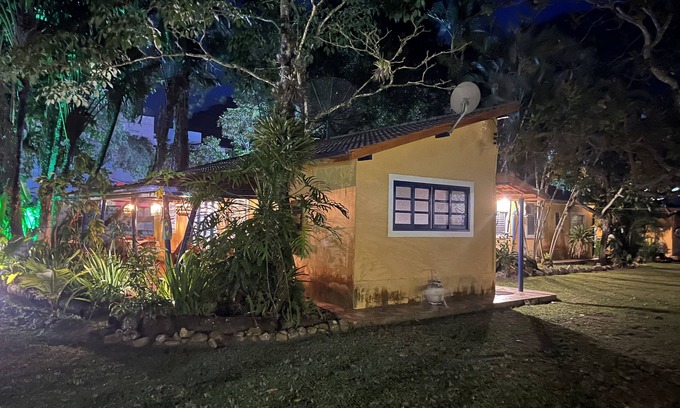 Praia da Enseada House | Chácara Ricci! 05 suites, barbecue, air cond, 100 m from Enseada beach !