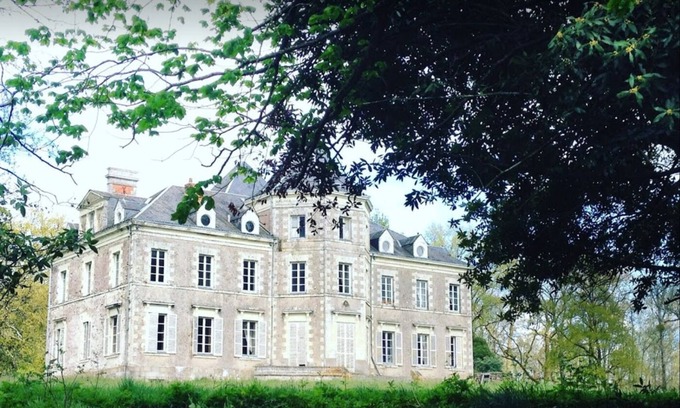 Saint-Etienne-de-Montluc House | Château De Saint Thomas