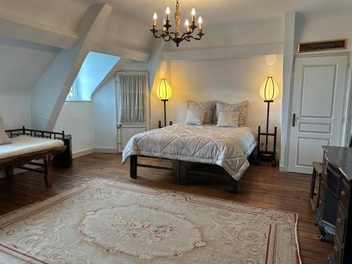 Saint-Pierre-des-Landes Bed & Breakfast | Château de Fontenaille