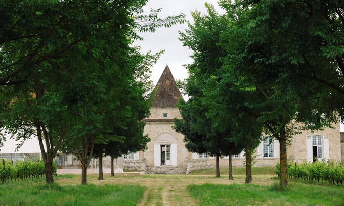 Espiens Other | Château de Mazelières is a peaceful setting for a relaxing vacation