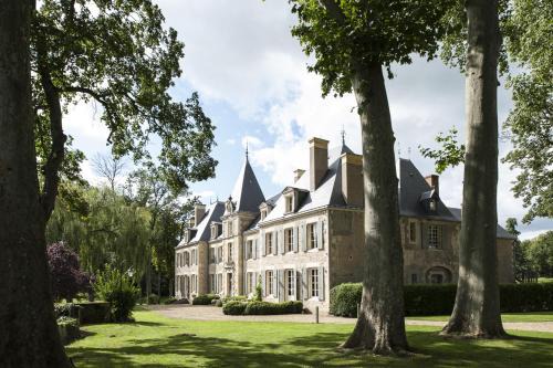 Magny-Cours Bed & Breakfast | Château de Planchevienne