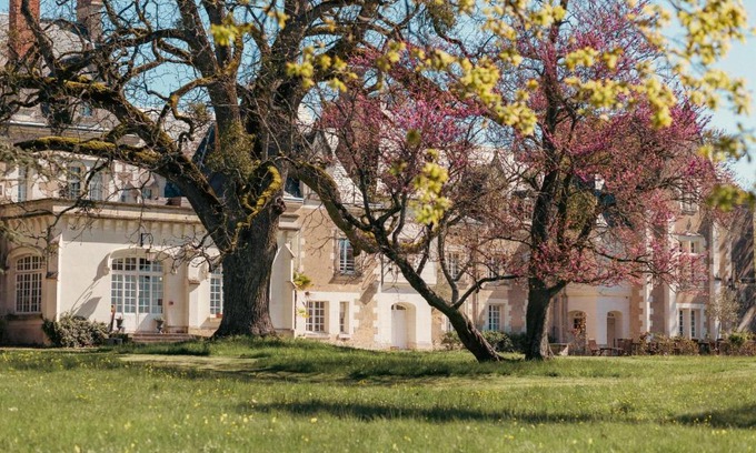 Cere-la-Ronde Hotel | Château De Razay