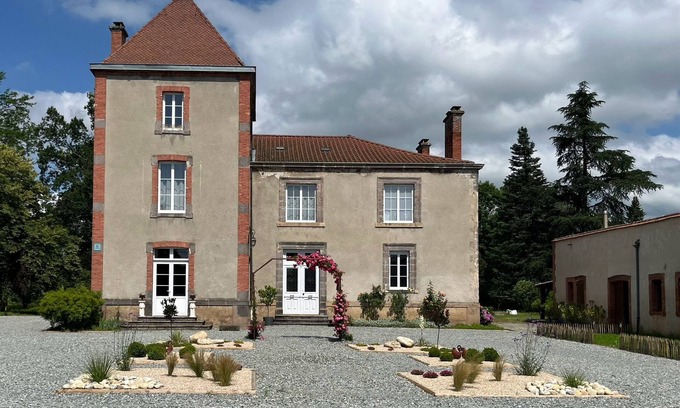 Joze Other | Château de Saint Mayeul chambre 3