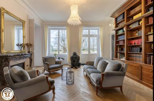 Joze House | Château De Saint Mayeul