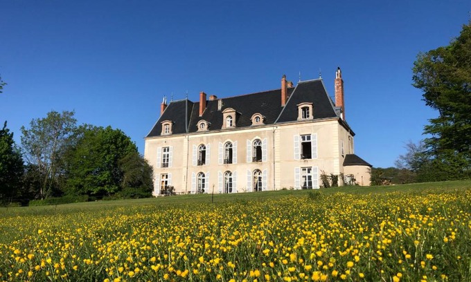 Etang-sur-Arroux Bed & Breakfast | Château de Vaux Morvan