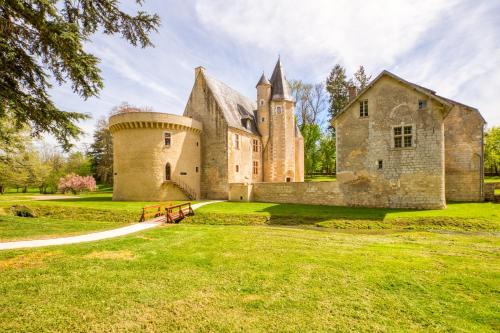 Vielmanay House | Château de Vieux Moulin