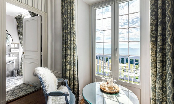 Cruseilles Hotel | Château des Avenieres