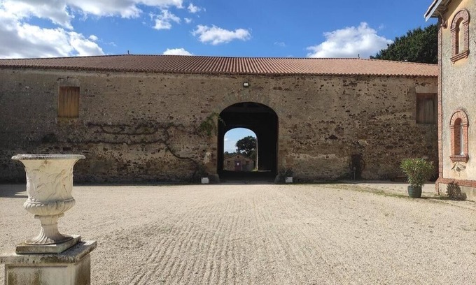 Vendrennes Apartment | Château du Parc Soubise - Gîte Bonfils