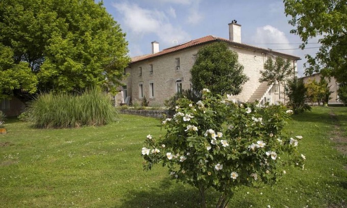 Civrac-en-Medoc House | Château Pierre de Montignac