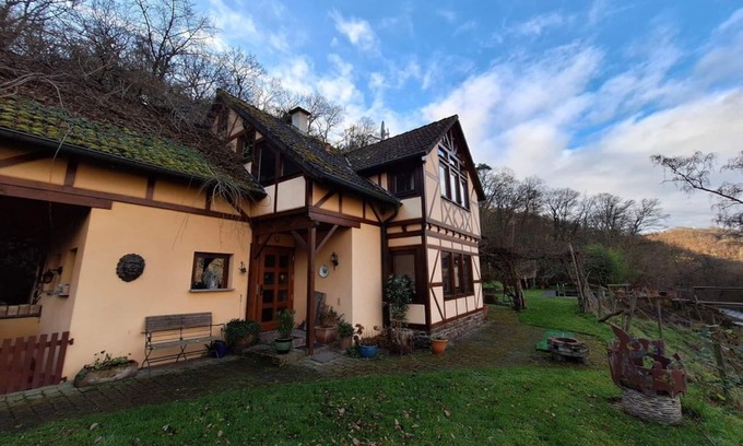 Dieblich House | Château Vert - Château with garden & pool