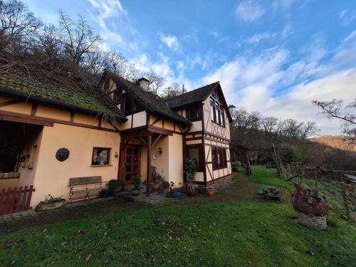 Dieblich House | Château Vert